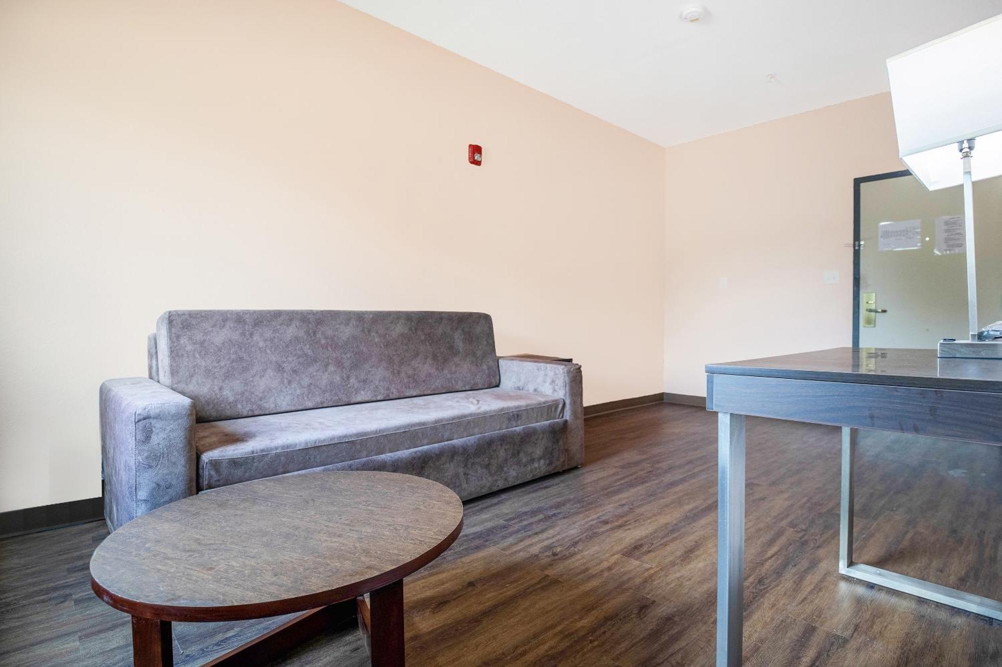 Oyo Hotel Adairsville Calhoun South I-75 מראה חיצוני תמונה