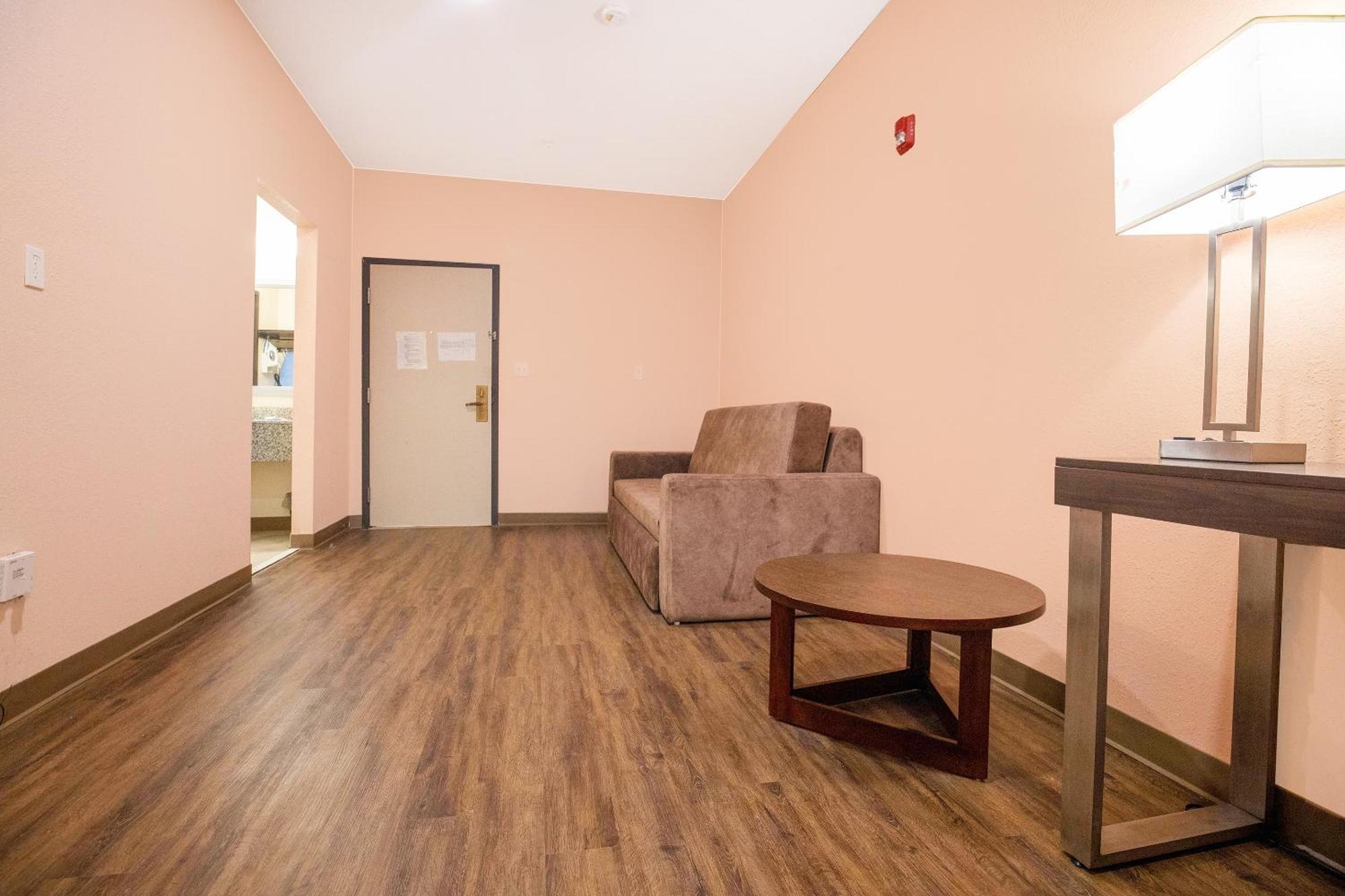 Oyo Hotel Adairsville Calhoun South I-75 מראה חיצוני תמונה
