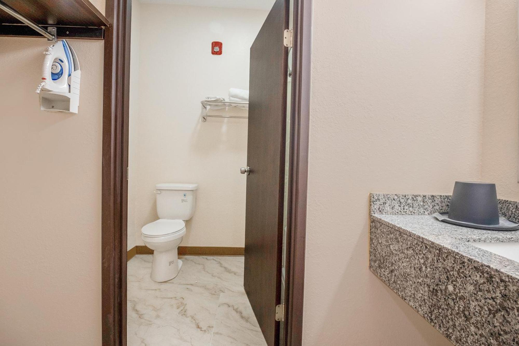 Oyo Hotel Adairsville Calhoun South I-75 מראה חיצוני תמונה