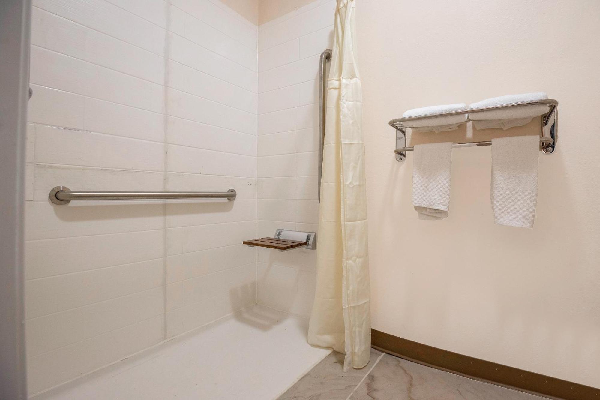 Oyo Hotel Adairsville Calhoun South I-75 מראה חיצוני תמונה